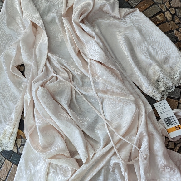 Night dress - Picture 5 of 5